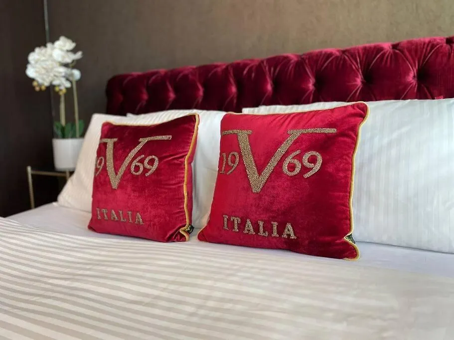 Luxury Apartment Abu Dhabi United Arab Emirates